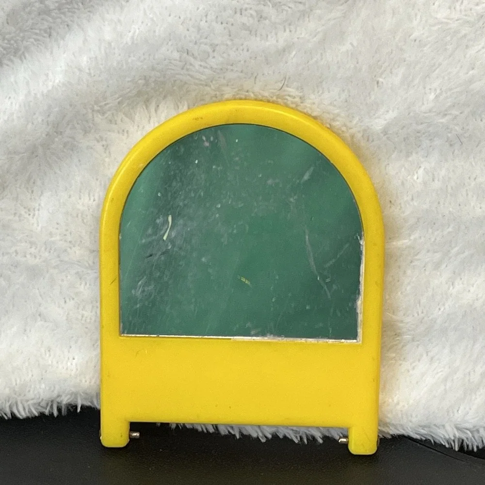 Vintage GARFIELD Plastic Pocket Folding Mirror Replacement Part Piece 1980